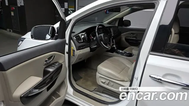 Kia The New Carnival id 2634216 из Кореи 12