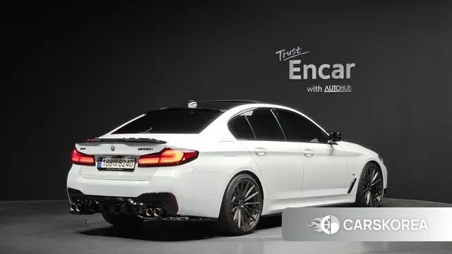 BMW 5 Series (G30) id 3366495 из Кореи 12