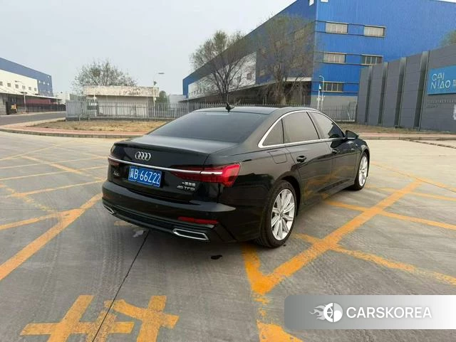Audi A6L 2021 Черный из Китая, фото 2