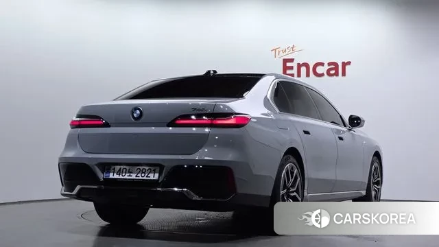 BMW 7 Series (G70) id 3136988 из Кореи 12