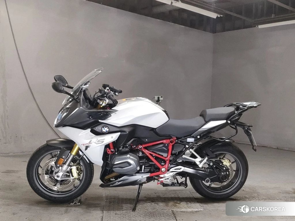 Проданный BMW R1200RS 2018 из Японии