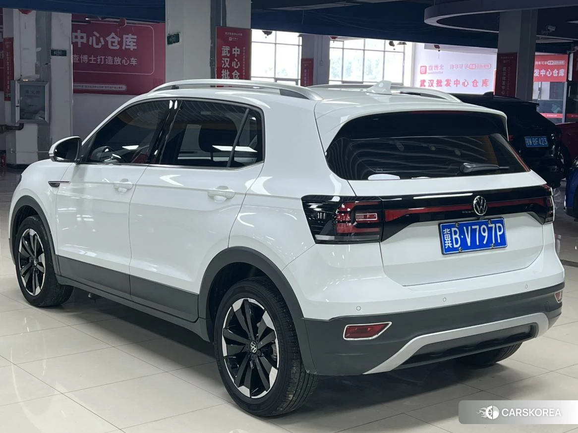 Volkswagen Exploring the shadow id 4513562 из Китая 8