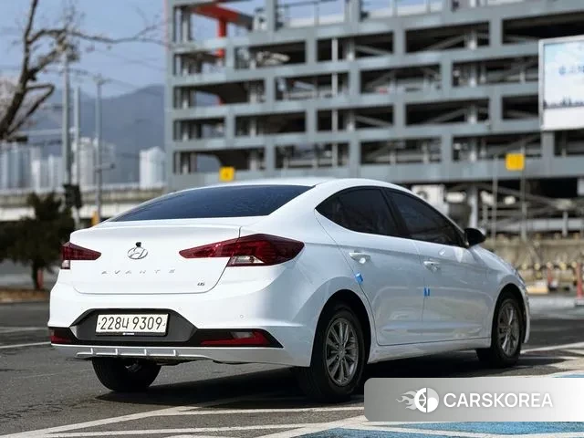 Hyundai The New Avante AD id 3209909 из Кореи 12