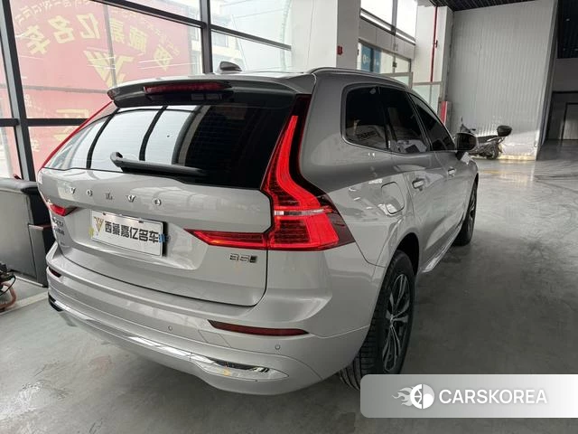 Volvo XC60 2022 Темно-серый из Китая, фото 3
