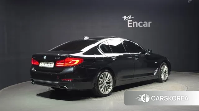 BMW 5 Series (G30) id 3018762 из Кореи 12