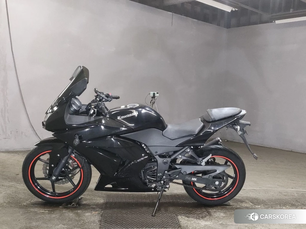 Проданный Kawasaki NINJA 250R id 4153663 из Японии, фото 2