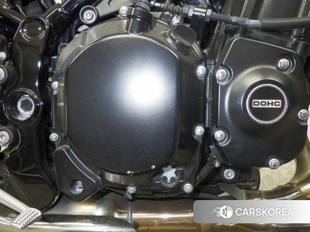 Engine photo
