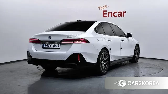 BMW 5 Series (G60) id 3706472 из Кореи 12