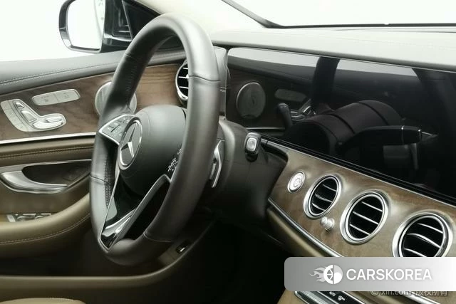Mercedes-Benz E-class id 4259610 из Китая 12