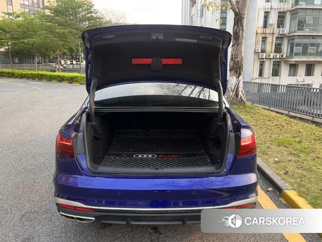 Audi A4L id 4290309 из Китая 8