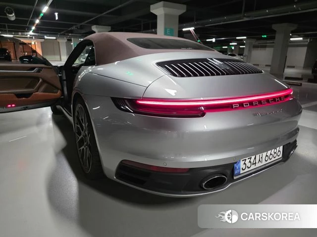 Porsche 911(992) 2021 Серебристо-серый из Кореи, фото 6