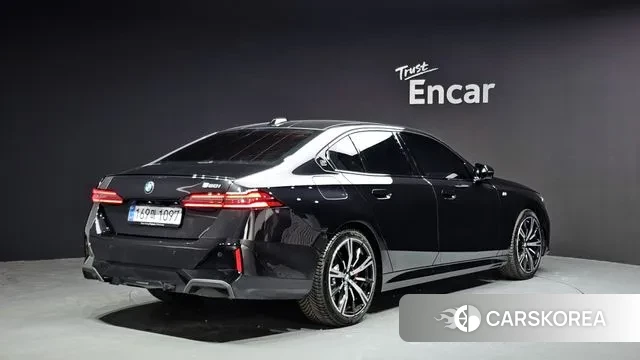 BMW 5 Series (G60) id 3605558 из Кореи 12