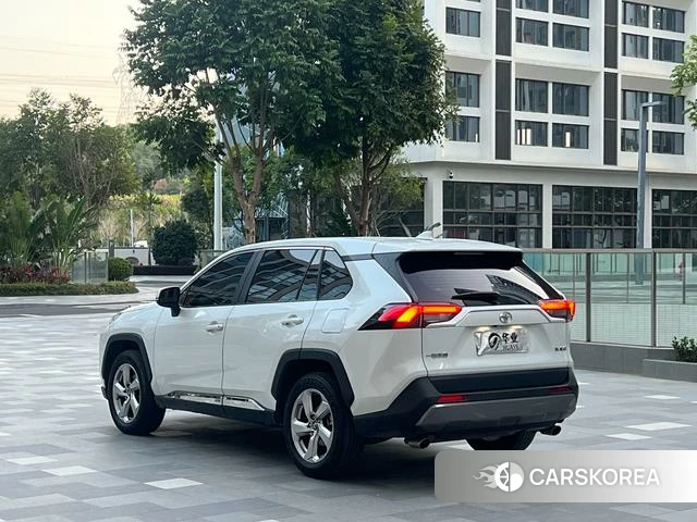 Toyota RAV4 Rongfang 2022 Белый из Китая, фото 2