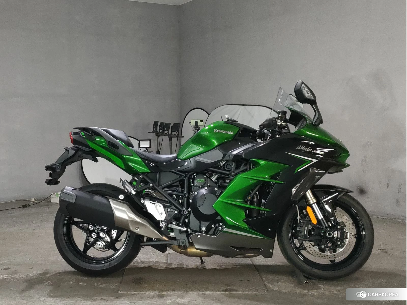 Проданный Kawasaki NINJA H2 SX 2023 из Японии, фото 3