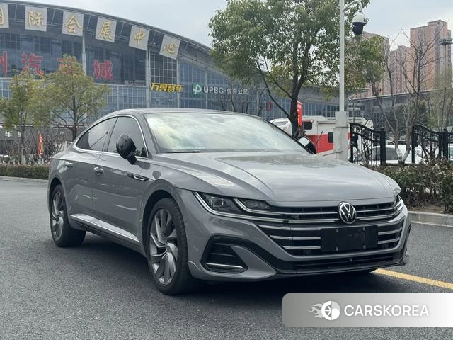 Volkswagen CC 2021 Темно-серый из Китая, фото 2
