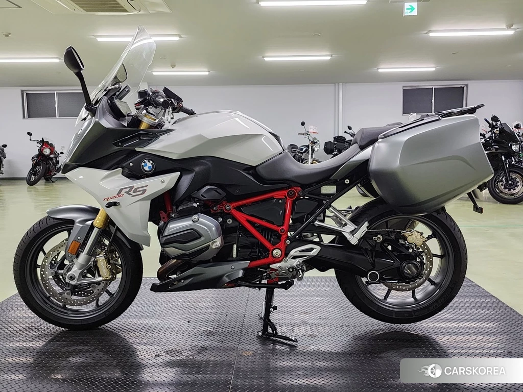 Проданный BMW R1200RS 2018 из Японии