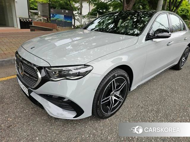 Mercedes-Benz E-Class W214 2026 Светло-серебряный цвет из Кореи, фото 2