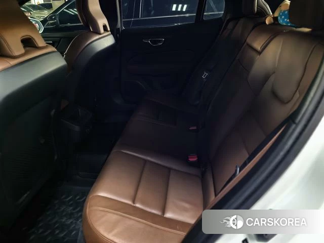 Volvo S60 2021 Белый из Китая, фото 2