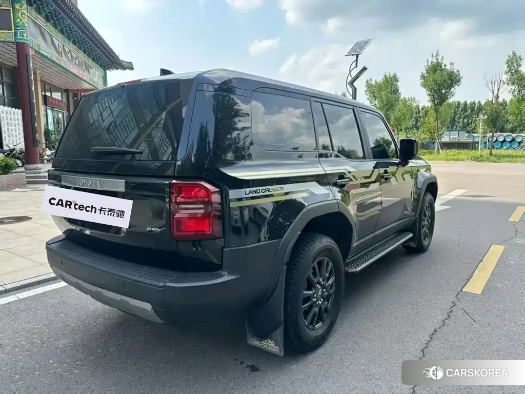 Toyota Prado 2024 Черный из Китая, фото 2