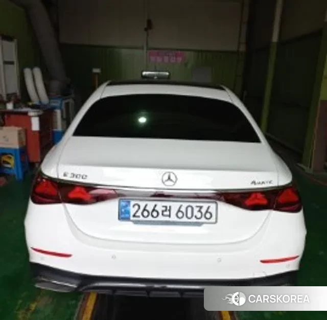 Mercedes-Benz E-Class W214 2024 Белый из Кореи, фото 2