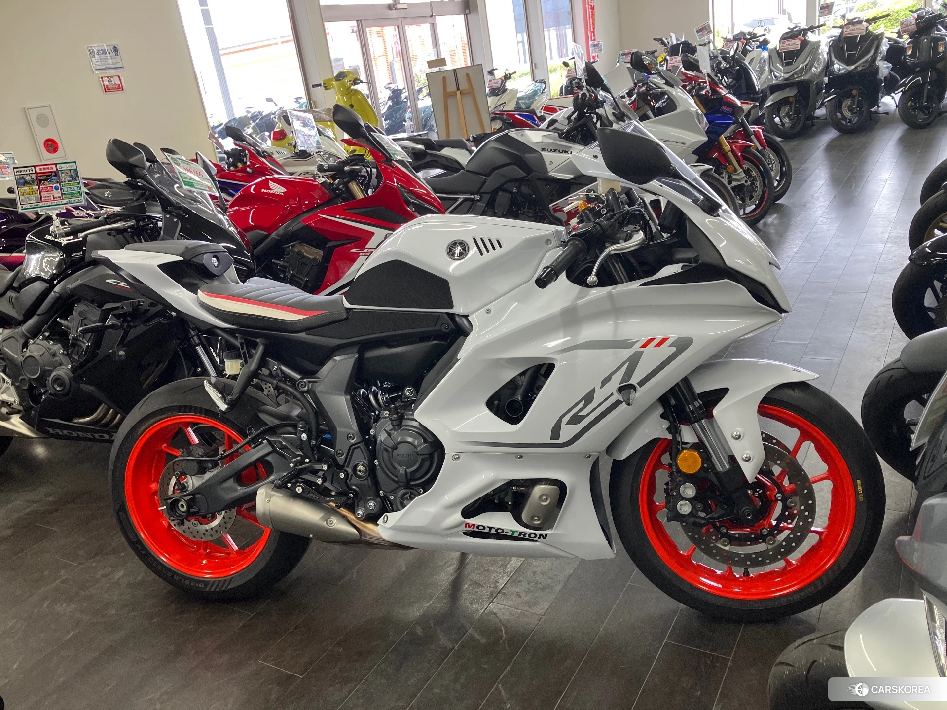 Yamaha YZF-R7 2024 из Японии, фото 2