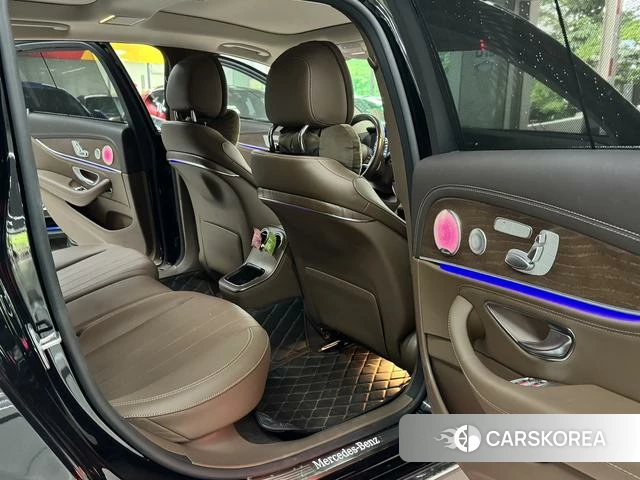 Mercedes-Benz E-class 2022 Черный из Китая, фото 6