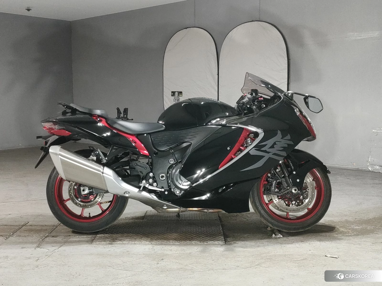 Проданный Suzuki GSX1300R HAYABUSA id 4192925 из Японии, фото 2