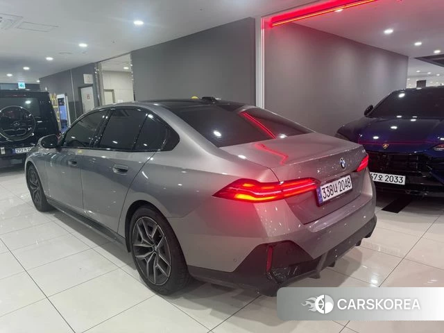 BMW 5 Series (G60) id 4514466 из Кореи 9