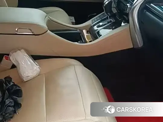 Toyota Alphard 2022 Белый из Китая, фото 2