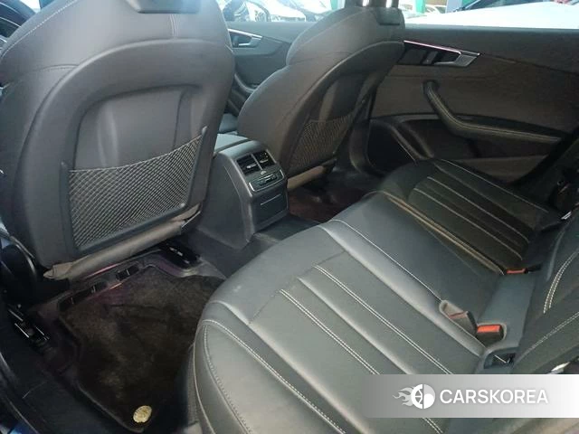 Audi A4L 2023 Темно-серый из Китая, фото 6