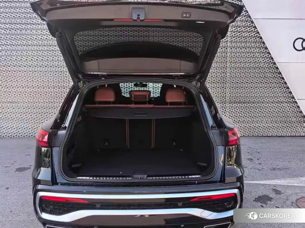 Audi Q5L 2025 Черный из Китая, фото 5