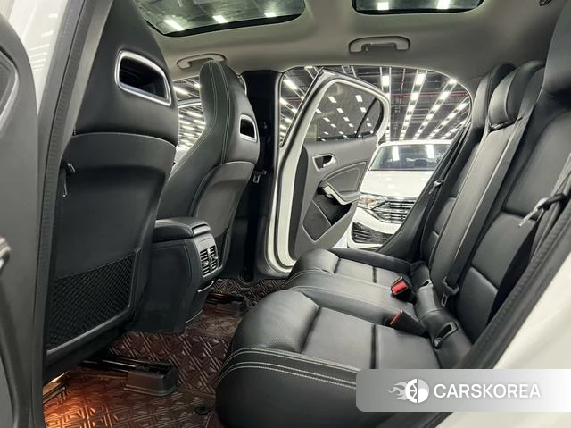Mercedes-Benz GLA 2019 Белый из Китая, фото 6