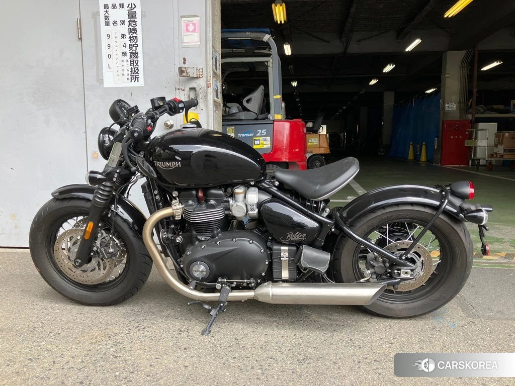 Проданный Triumph BONNEVILLE BOBBER 2022 из Японии, фото 2