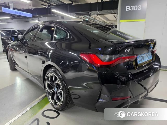 BMW i4 2022 Черный из Кореи, фото 2