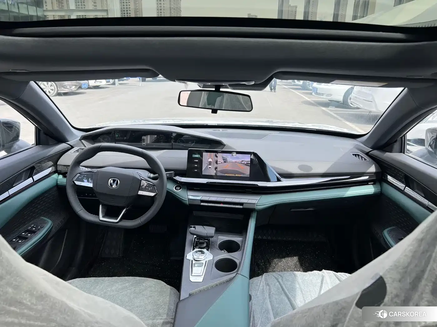 Chang'an UNI-V Smart iDD 2026 Silver/gray из Китая, фото 2