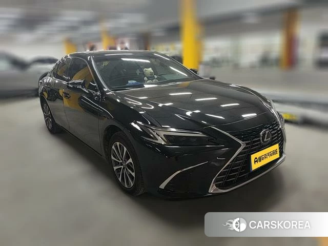 Lexus ES 2026 Черный из Китая, фото 2