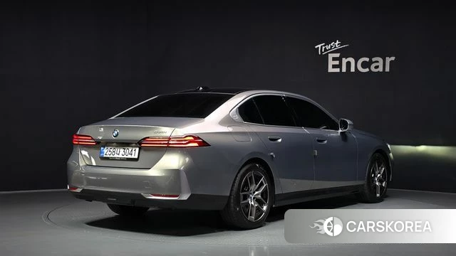 BMW 5 Series (G60) id 4681484 из Кореи 12