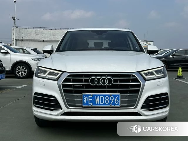 Audi Q5L 2019 Белый из Китая, фото 2