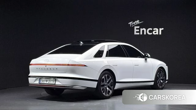 Hyundai Grandeur (GN7) id 4854480 из Кореи 12