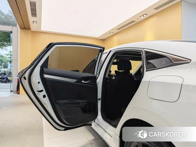 Honda Civic id 4260355 из Китая 12
