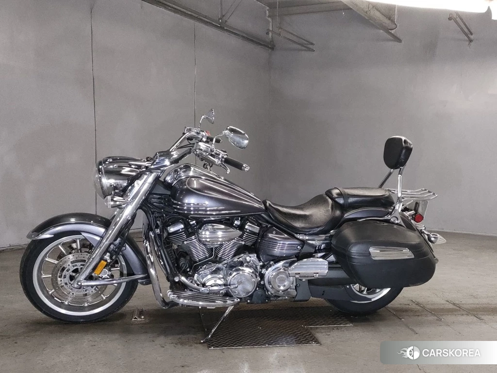 Проданный Yamaha XV1900 ROADLINER 2012 из Японии