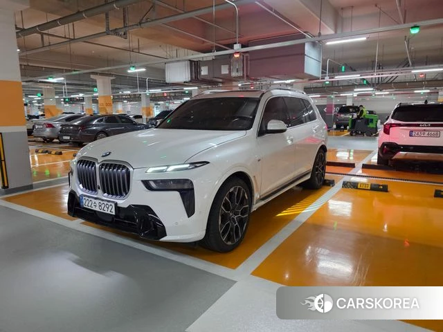 BMW X7 (G07) 2025 Белый из Кореи, фото 4