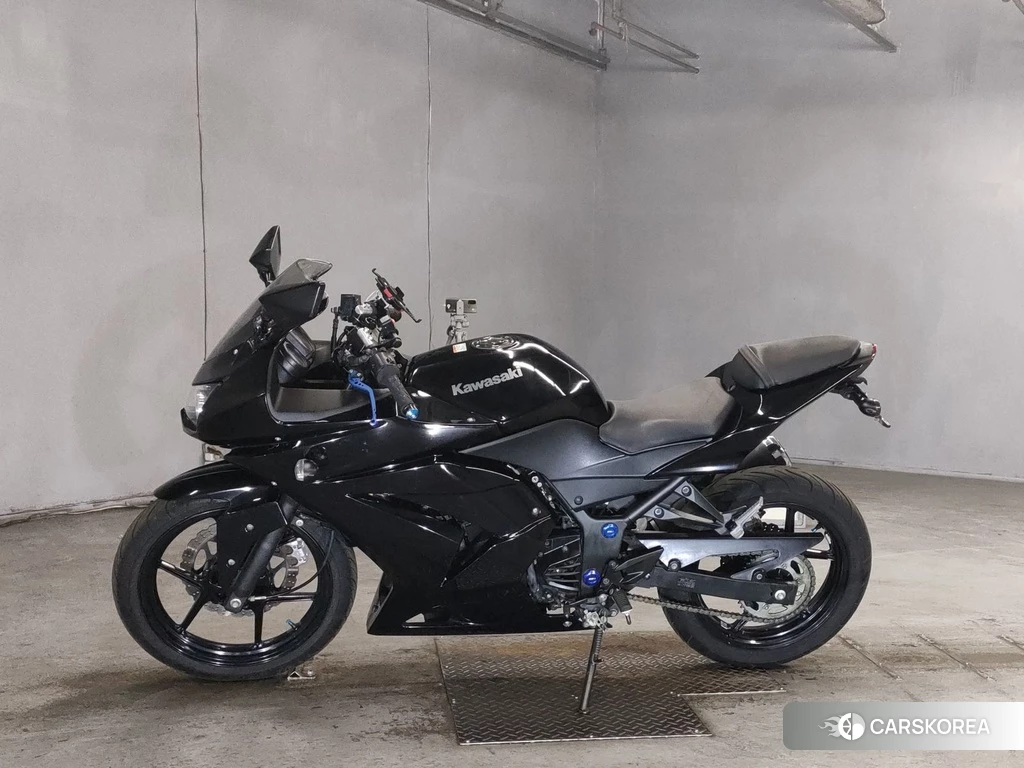 Проданный Kawasaki NINJA 250R id 4150299 из Японии, фото 2