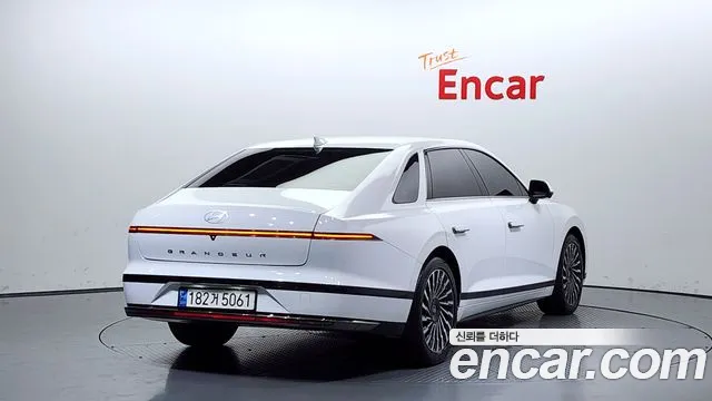 Hyundai Grandeur (GN7) id 2795163 из Кореи 12
