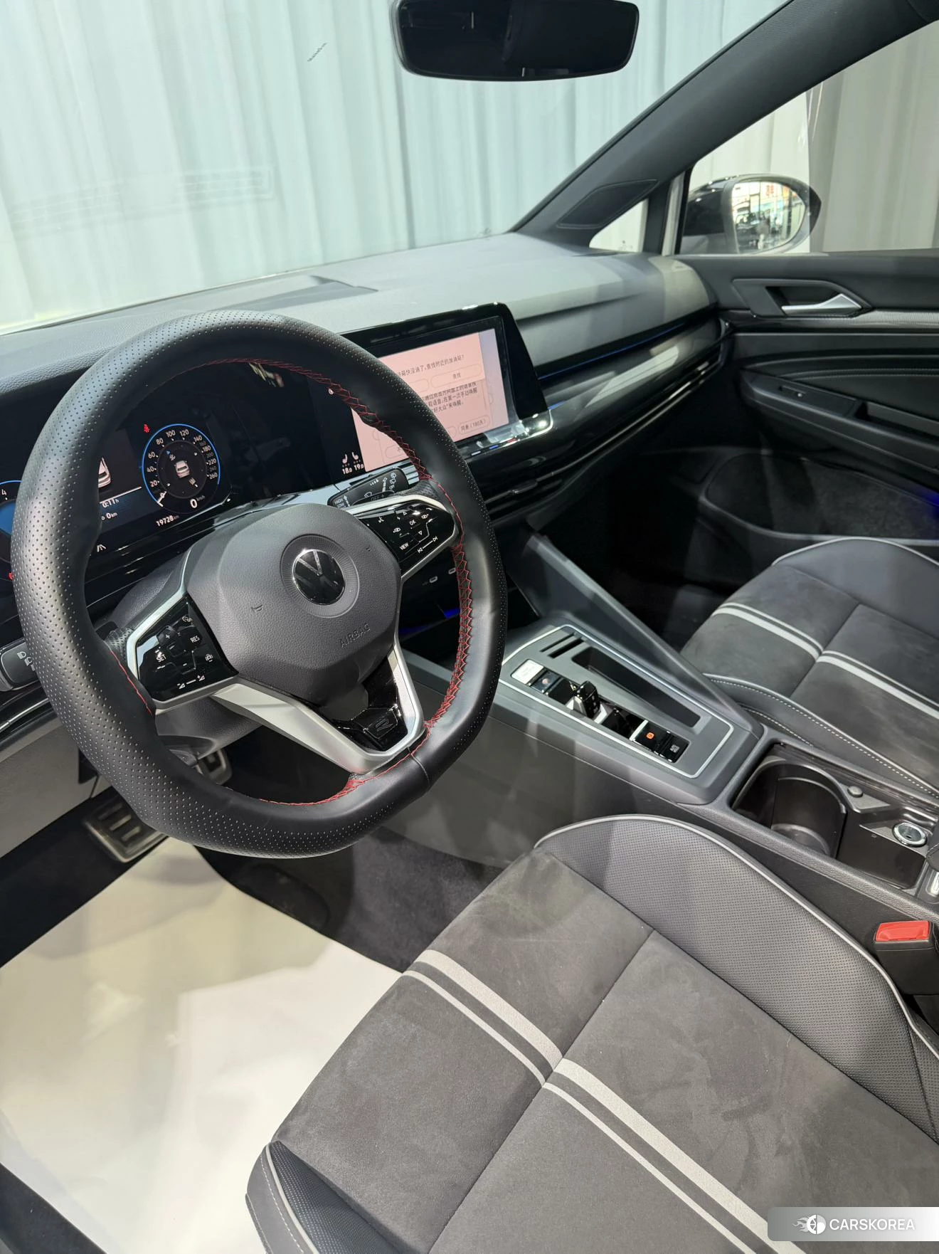 Volkswagen Golf 2022 Белый из Китая, фото 6