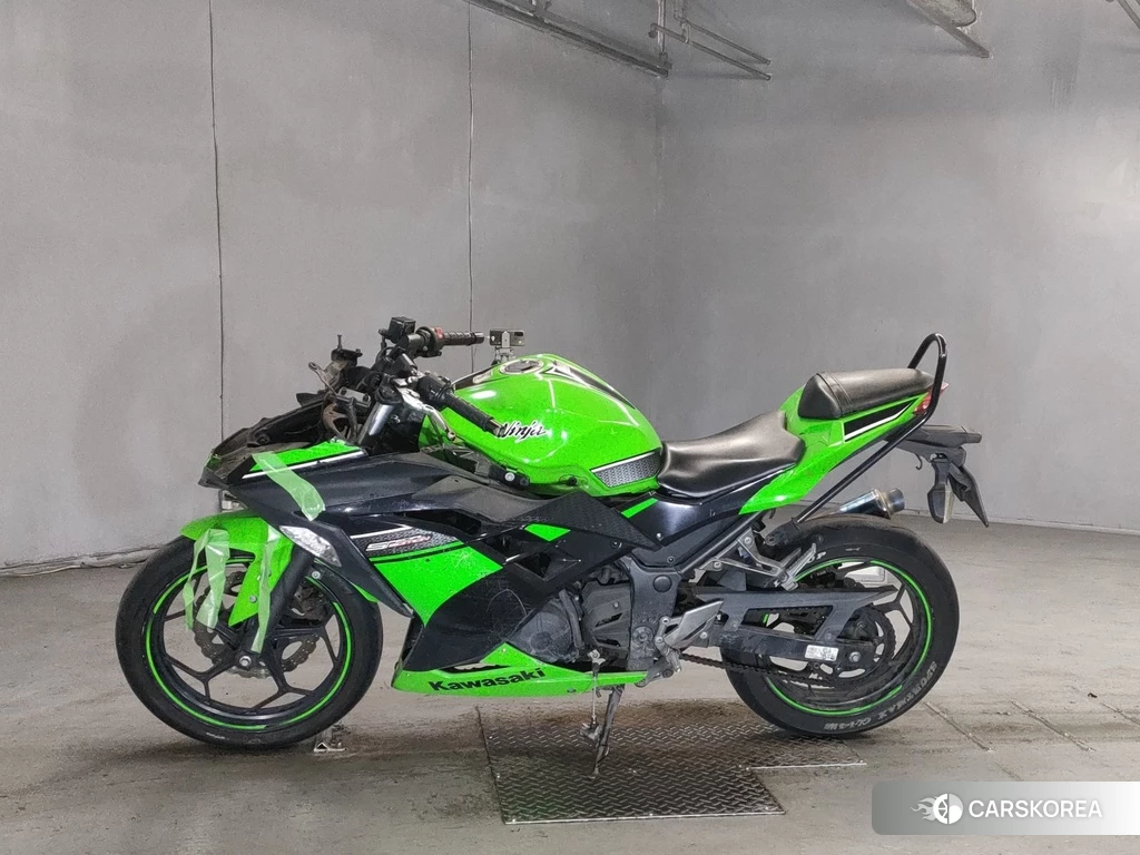 Проданный Kawasaki NINJA 250 2013 из Японии, фото 2