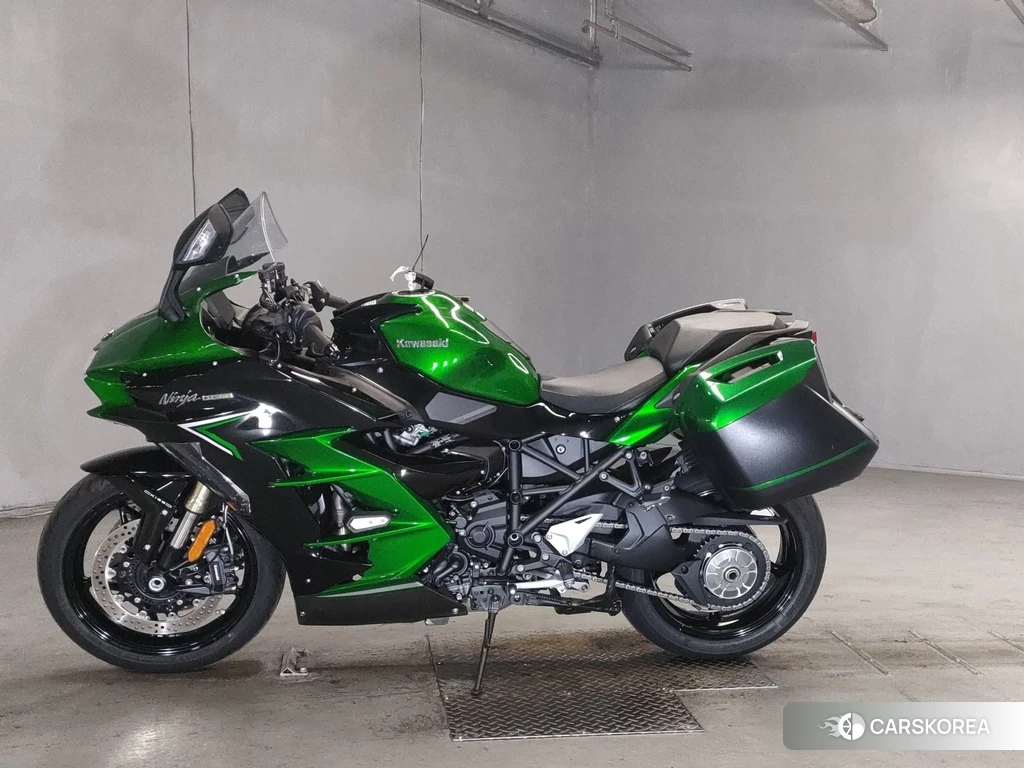 Проданный Kawasaki NINJA H2 SX 2022 из Японии, фото 2