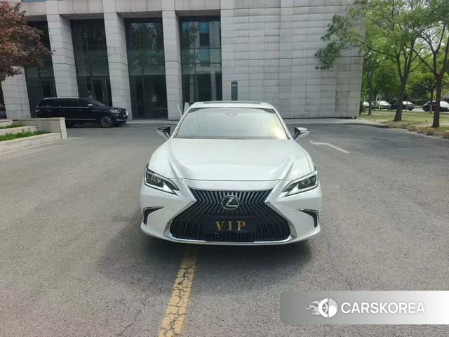 Lexus ES 2021 Белый из Китая, фото 2