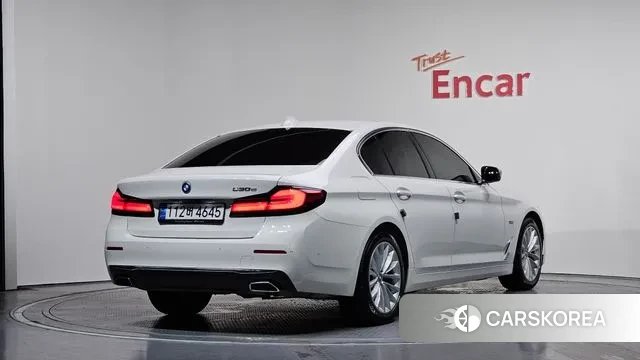 BMW 5 Series (G30) id 3597263 из Кореи 12