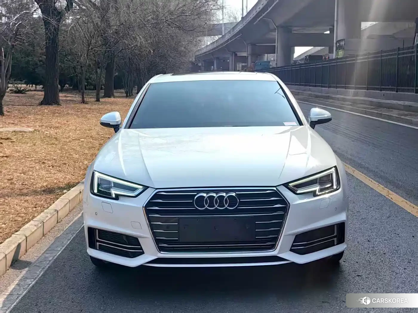Audi A4L 2019 Белый из Китая, фото 2
